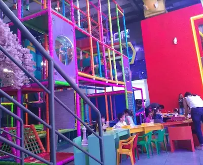 Color Box Mty photo 3