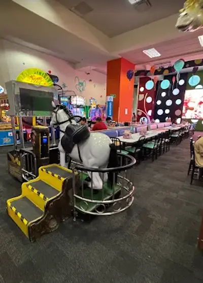 Chuck E. Cheese Miyana Polanco photo 3