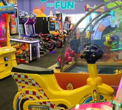 Chuck E. Cheese Miyana Polanco photo 4
