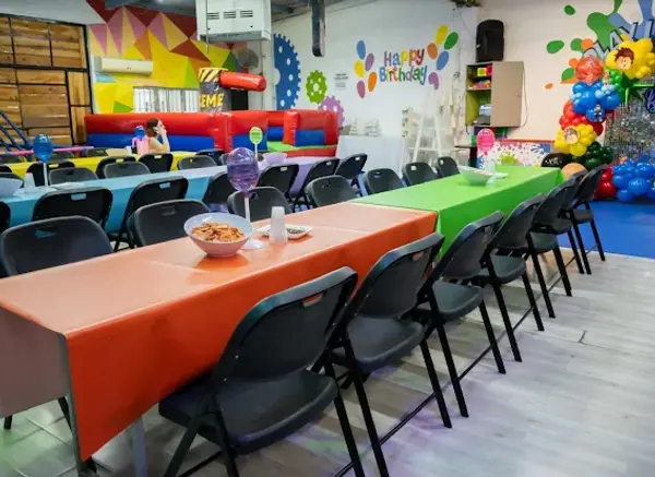 Portada de Salón Infantil Play Land
