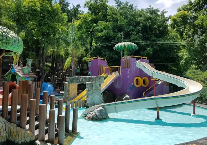 Los Camachos Parque Acuatico thumbnail 2