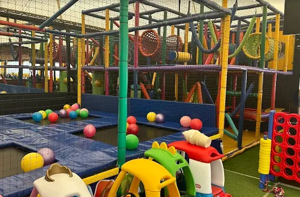 Salón Playco thumbnail 2