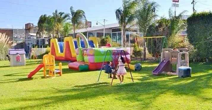 Salón de fiestas La Tortuga thumbnail 3