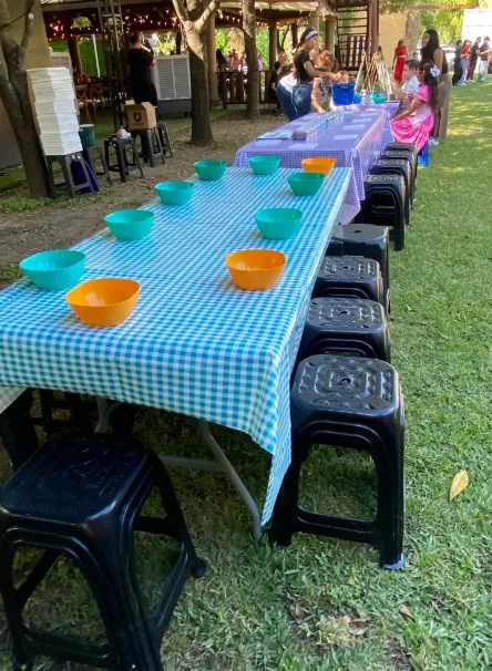 Party of colors thumbnail 1