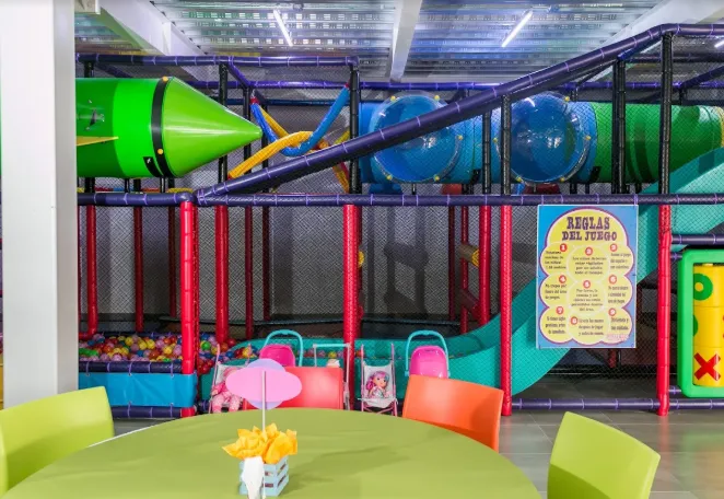 Planeta 8 - Salón de fiestas infantiles thumbnail 4