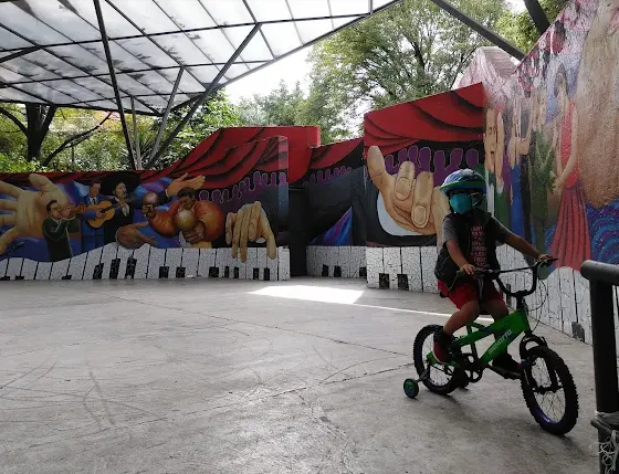 Parque Alfonso Esparza Oteo thumbnail 4