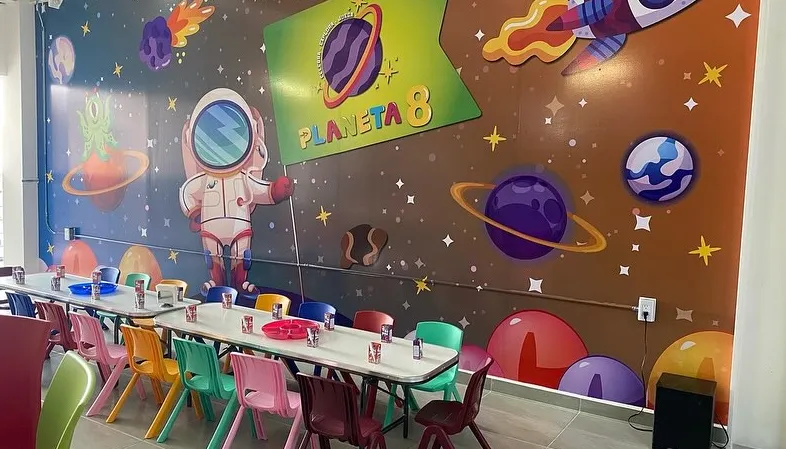 Planeta 8 - Salón de fiestas infantiles thumbnail 1