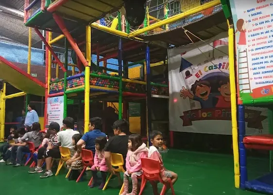 Salón infantil El Castillo de los Pingos thumbnail 4